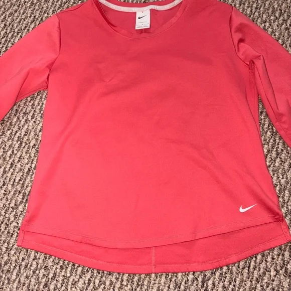 Nike Therma-Fit Pink Top - Picture 3 of 5